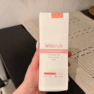 Let's Scrub Deep Exfoliating Mitt